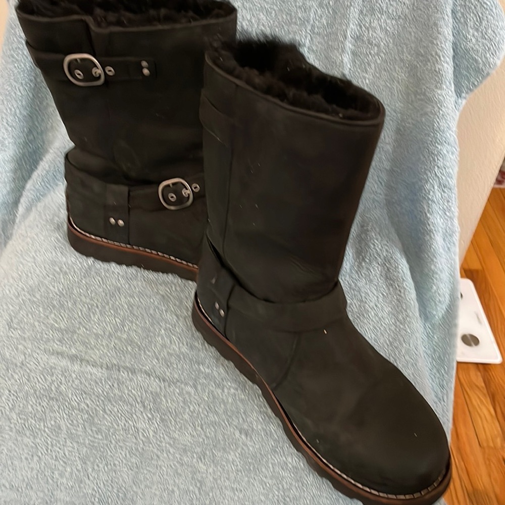 Ugg Boot - image 1